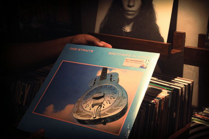 Vinyl record